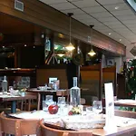 Logis Le Champalud Restaurant La Citadelle Hotel 3*