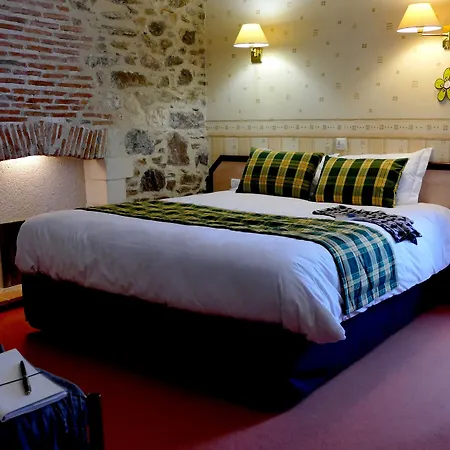Hotel Logis Le Champalud Restaurant La Citadelle 3*