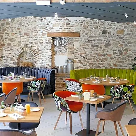 Hotel Logis Le Champalud Restaurant La Citadelle 3*