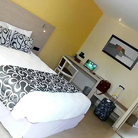 Logis Le Champalud Restaurant La Citadelle Hotel 3*
