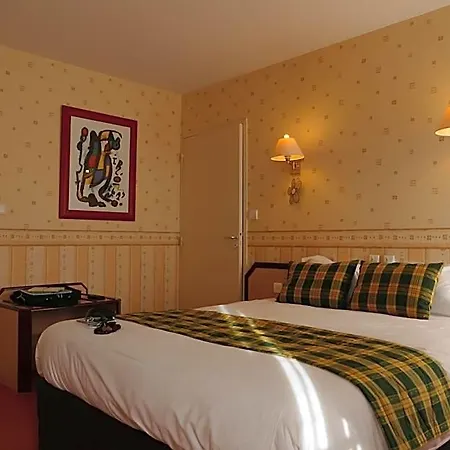 Hotel Logis Le Champalud Restaurant La Citadelle 3*