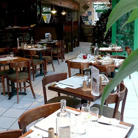 Logis Le Champalud Restaurant La Citadelle Hotel Oree-d'Anjou