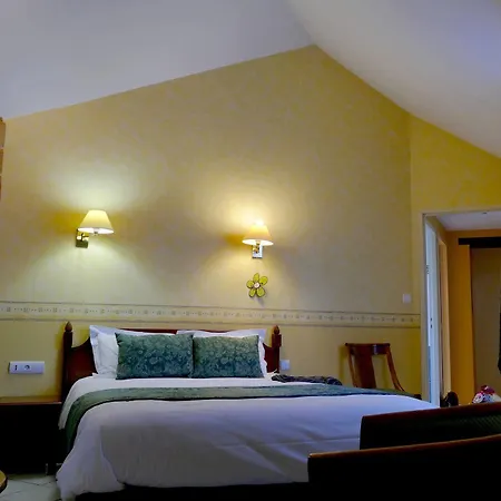 Hotel Logis Le Champalud Restaurant La Citadelle 3*