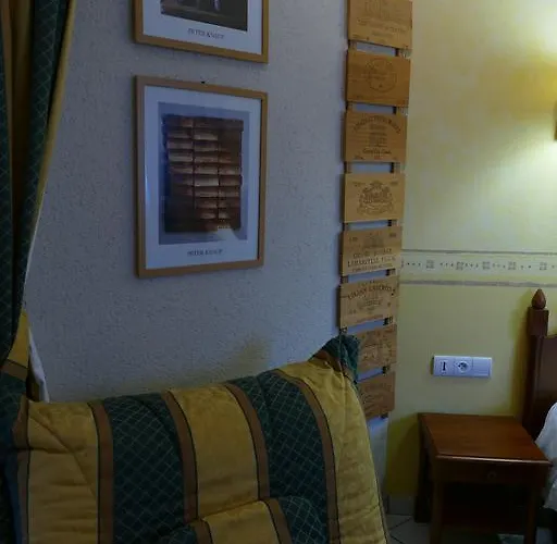 Logis Le Champalud Restaurant La Citadelle 酒店