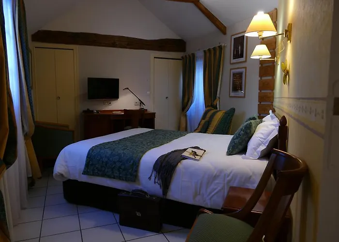 Logis Le Champalud Restaurant La Citadelle Oree-d'Anjou