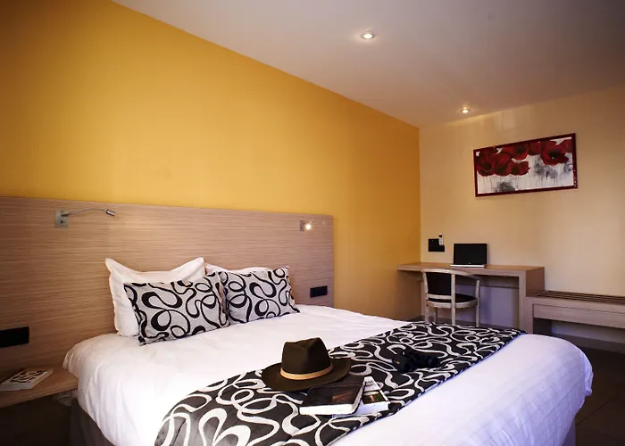 Logis Le Champalud Restaurant La Citadelle Hotel