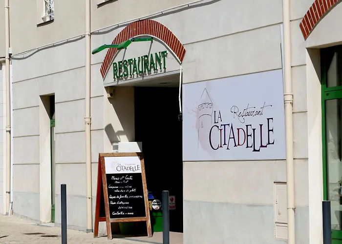 Logis Le Champalud Restaurant La Citadelle 酒店