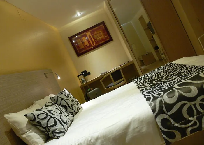 Logis Le Champalud Restaurant La Citadelle 酒店 3*