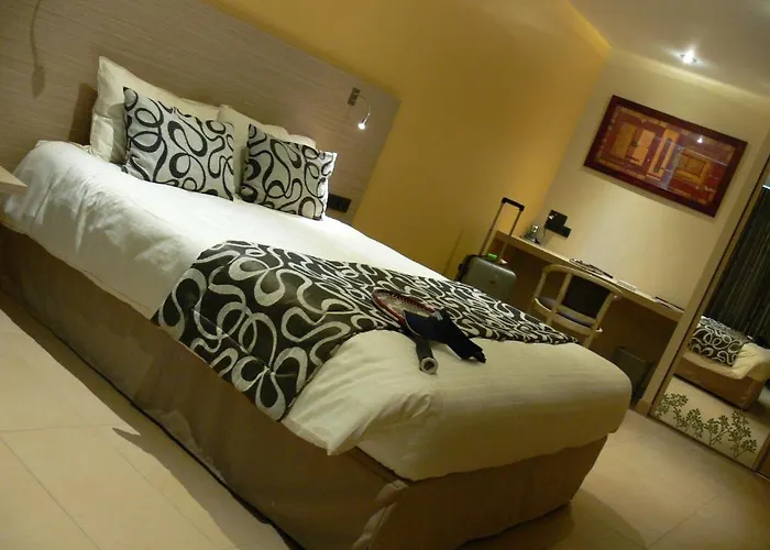 Hotel Logis Le Champalud Restaurant La Citadelle