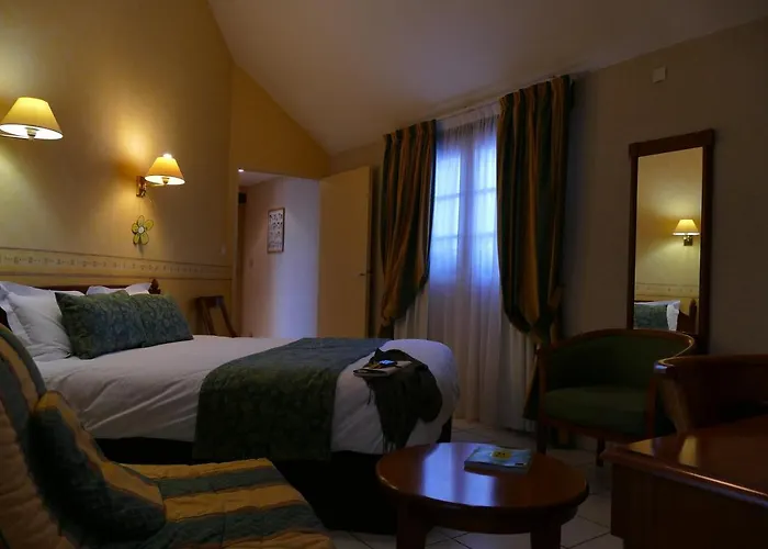 Logis Le Champalud Restaurant La Citadelle Hotel Oree-d'Anjou